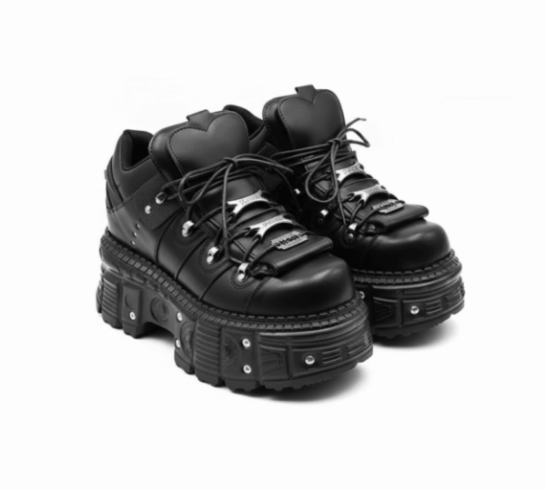 Black Platform Shoes in Urban Design – Thick Sole and Powerful Look | Sizes 38–39