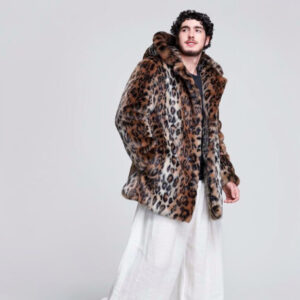 Fur Wolf Hood – Wild Look and Power