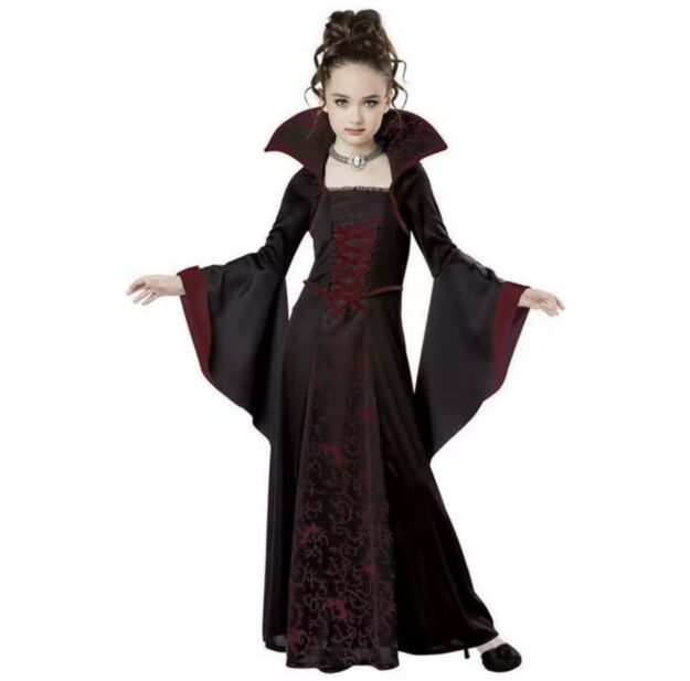 The Dark Vampire Queen – Elegant Gothic Costume