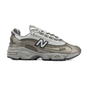 New Balance 1000 panelled sneakers SIZE 45
